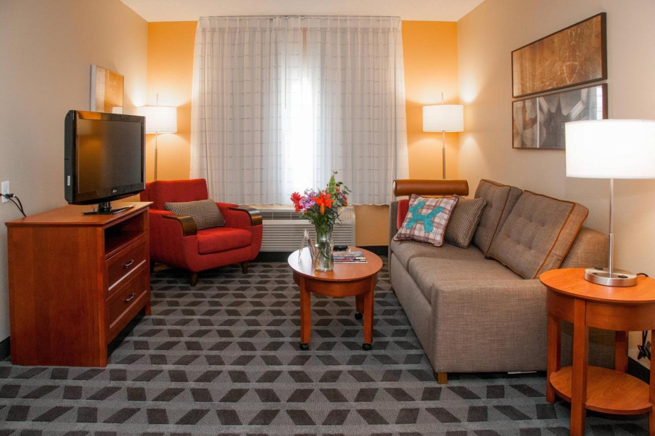 Towneplace Suites By Marriott Colorado Springs South Bagian luar foto